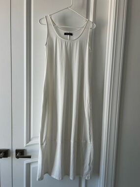 Sleeveless White Maxi Dress with Scoop Neckline - Lightweight Summer Staple